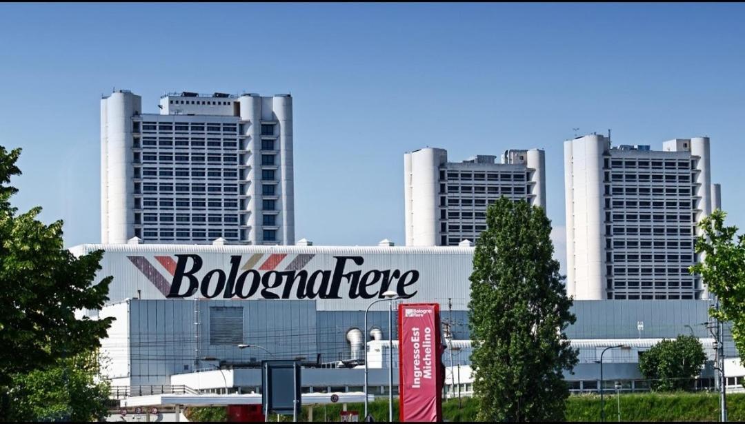 ボローニャM2Bo Dossetti 27 - Fieraアパートメント エクステリア 写真